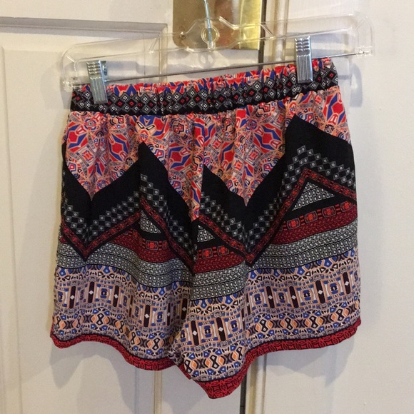 Willy Jay's patterned shorts - Picture 3 of 4